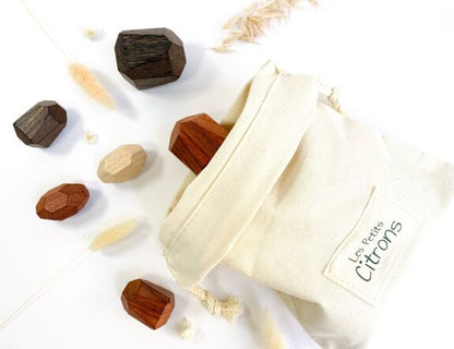 Jeu de stacking de menhirs en bois